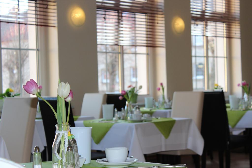 Hotel Und Restaurant "Zur Zwiebel" Peenemunde Εξωτερικό φωτογραφία