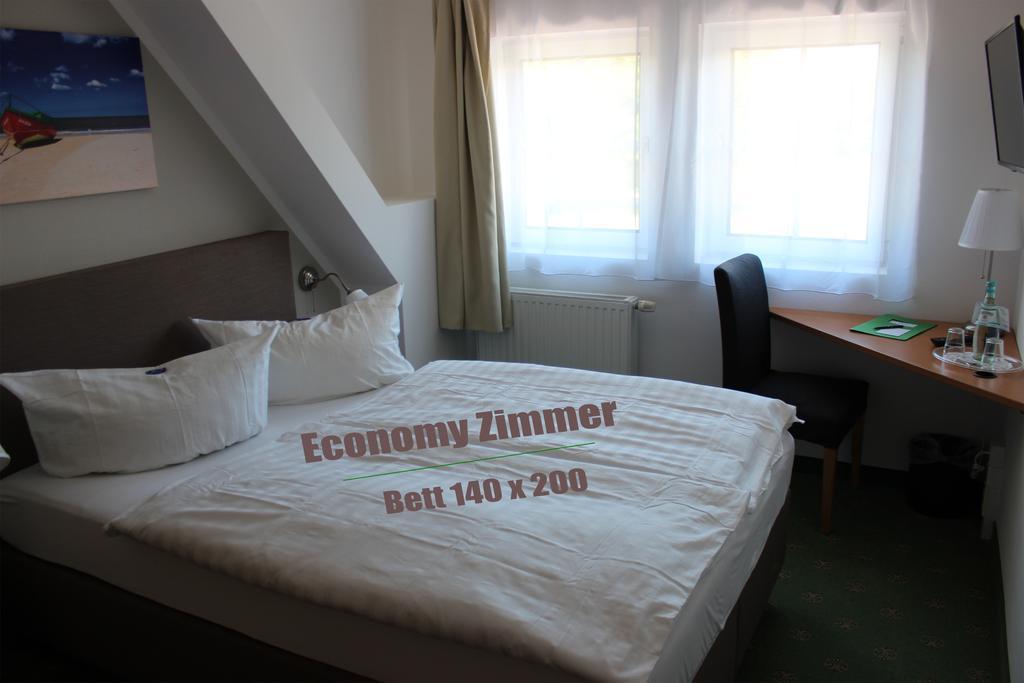 Hotel Und Restaurant "Zur Zwiebel" Peenemunde Εξωτερικό φωτογραφία